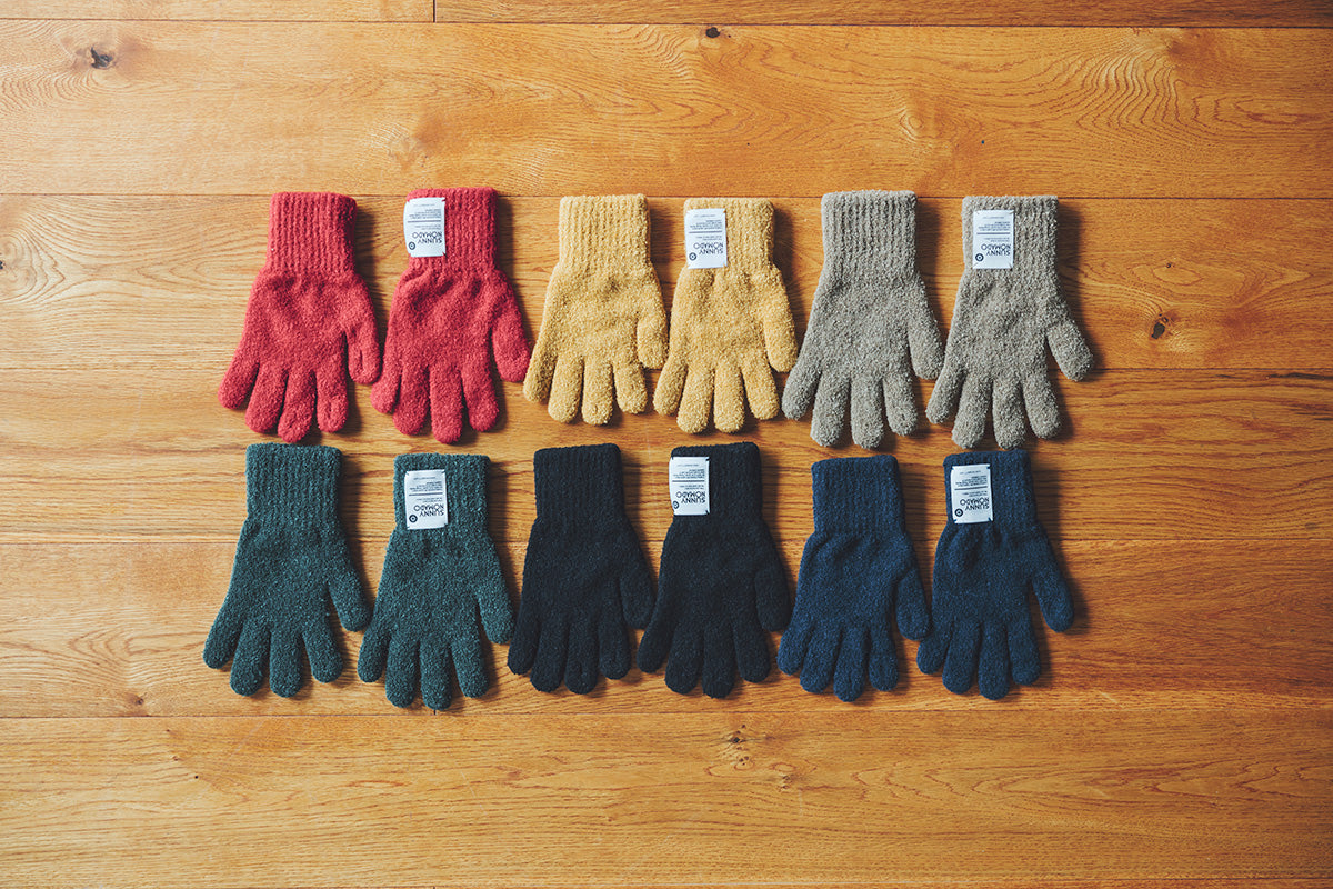 Gloves knitted in Kagawa Prefecture with antibacterial treatment