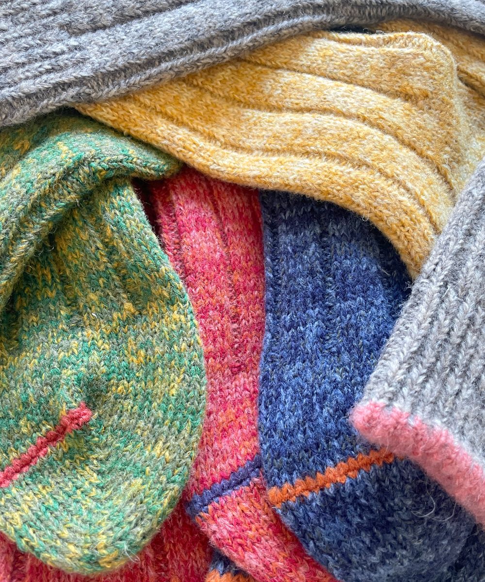 TM52W-215【 色あざやかなウールと麻の靴下 】