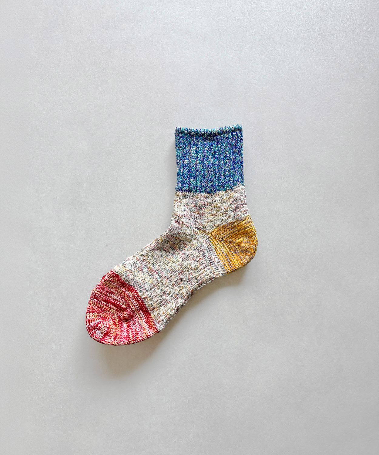 TM62S-226【何色もの糸を重ねた麻の靴下 】