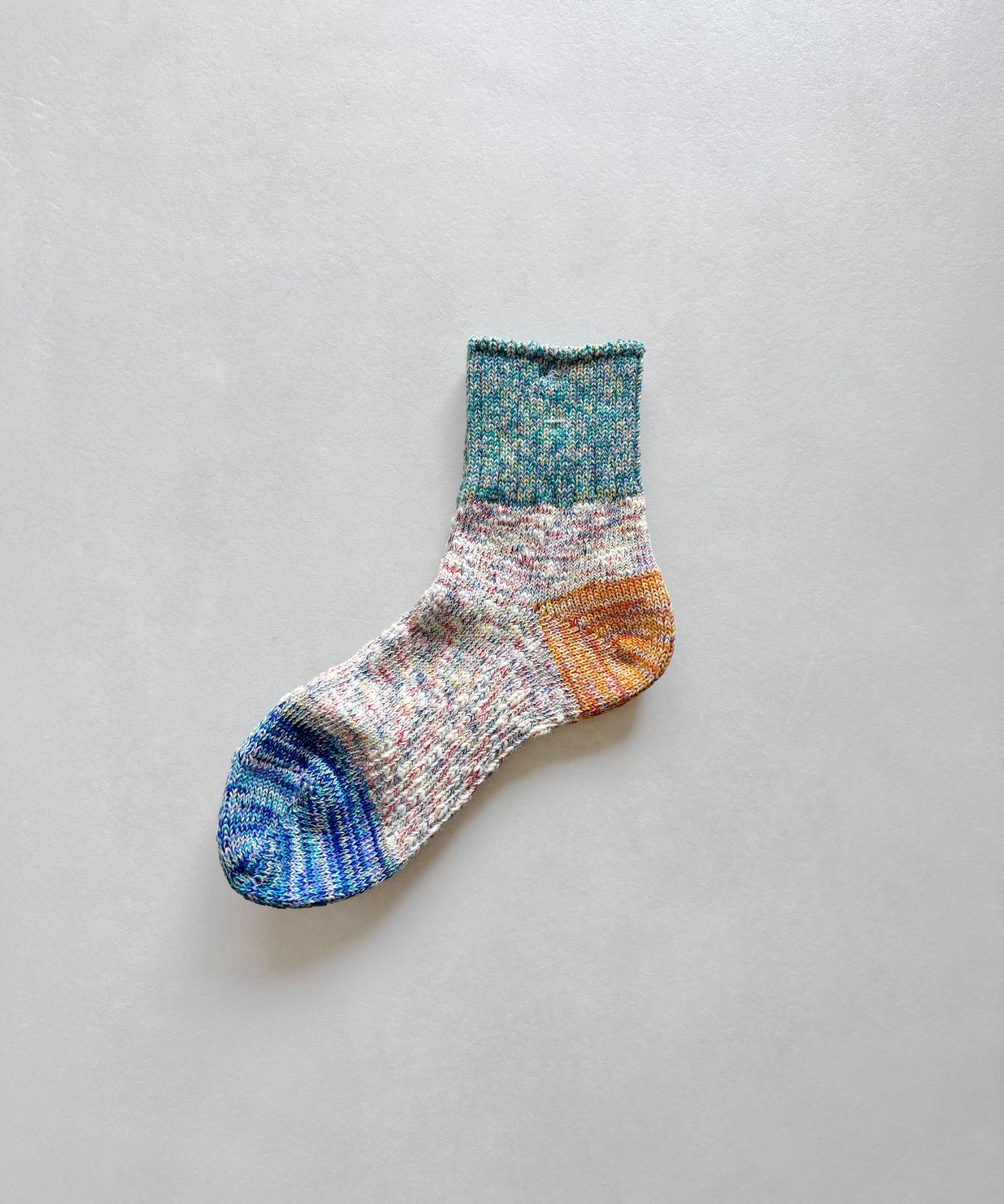 TM62S-226【何色もの糸を重ねた麻の靴下 】