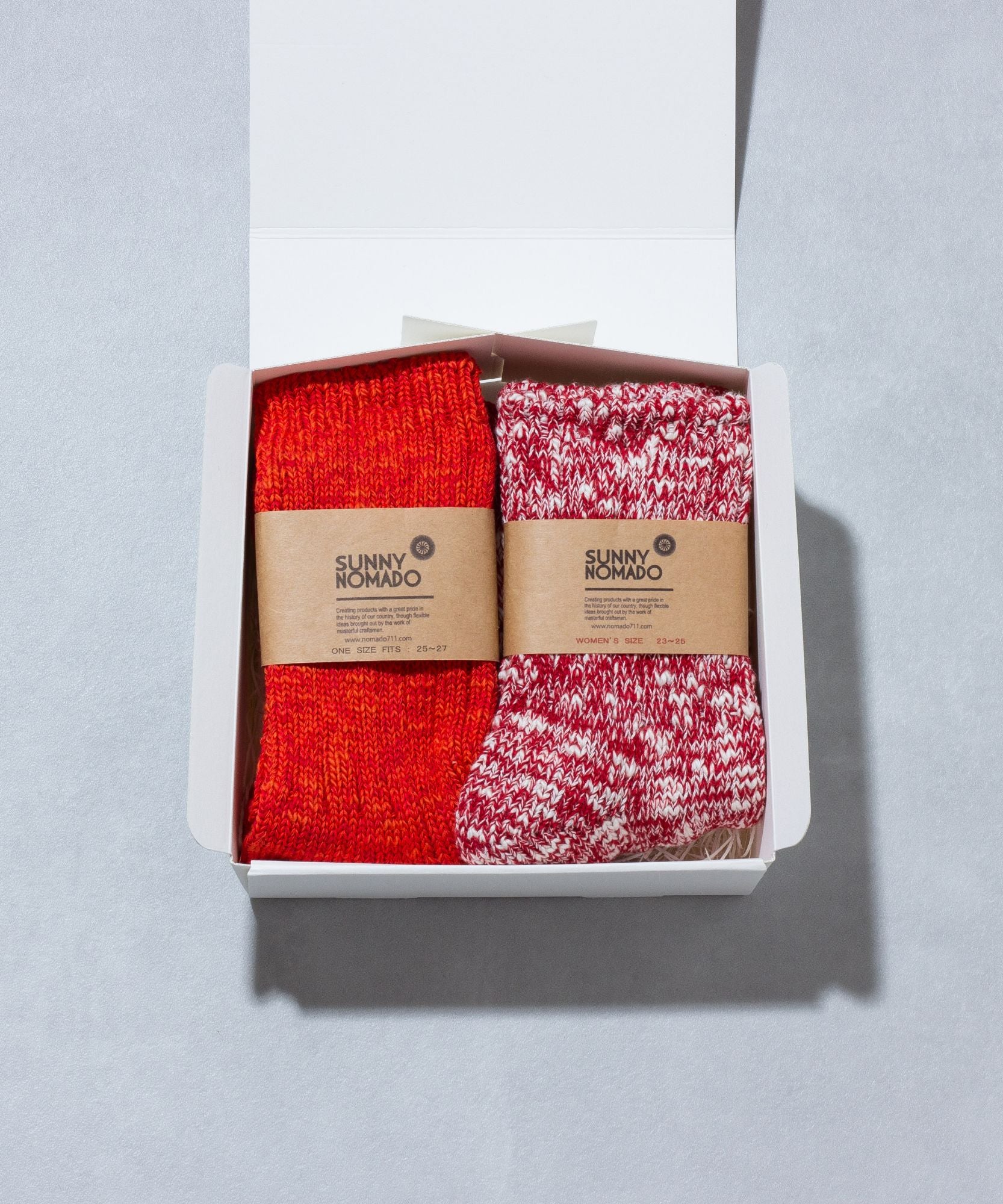 大切な人の幸せを願う縁起の良い赤靴下セット