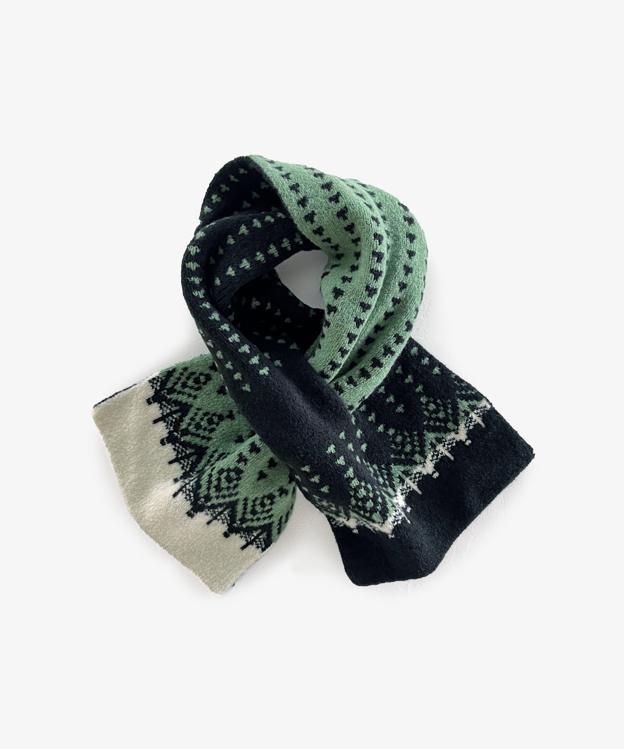 香川で編んだ洗えるショートマフラー nordic