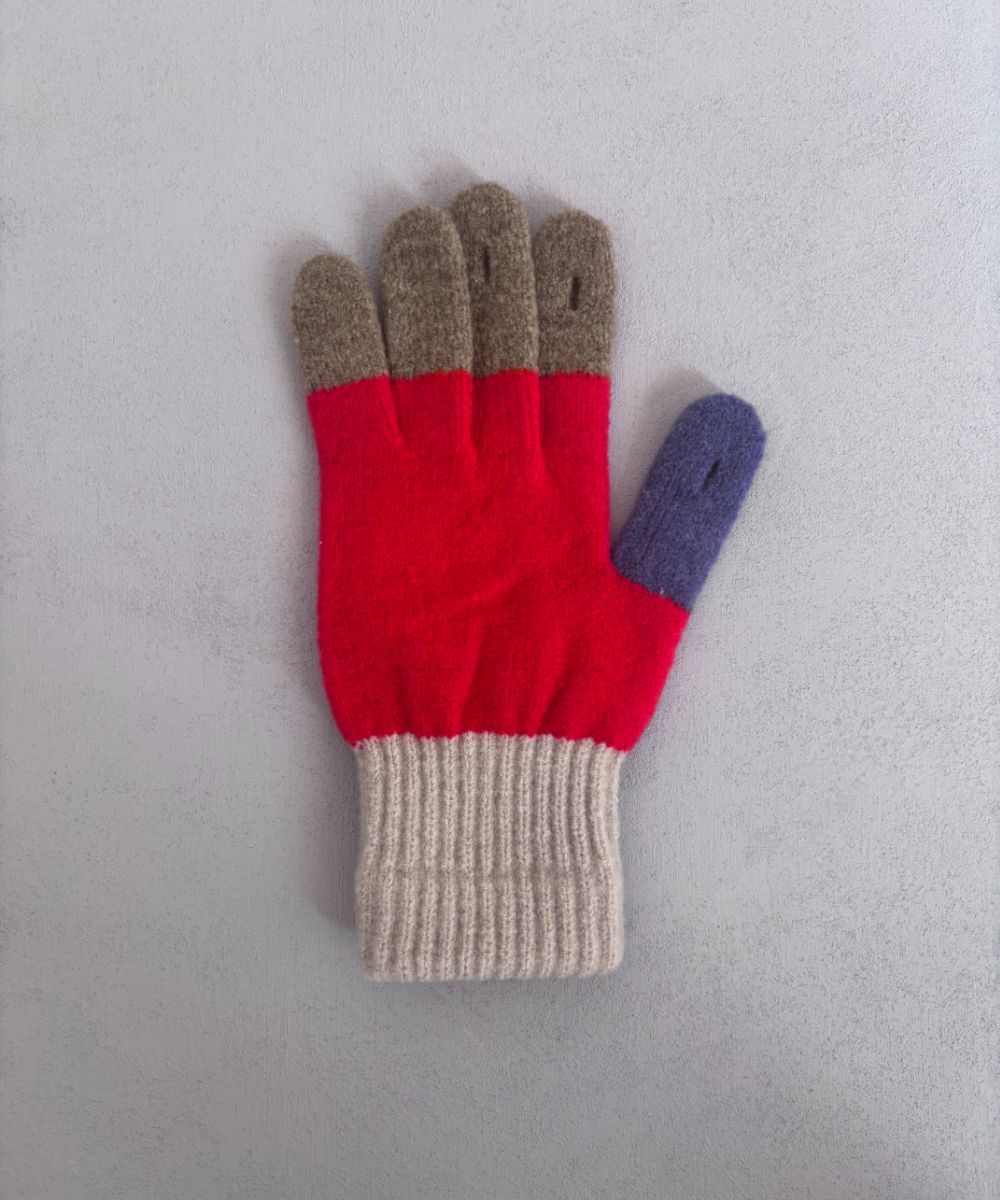 香川産マルチカラーのカプサイシン手袋