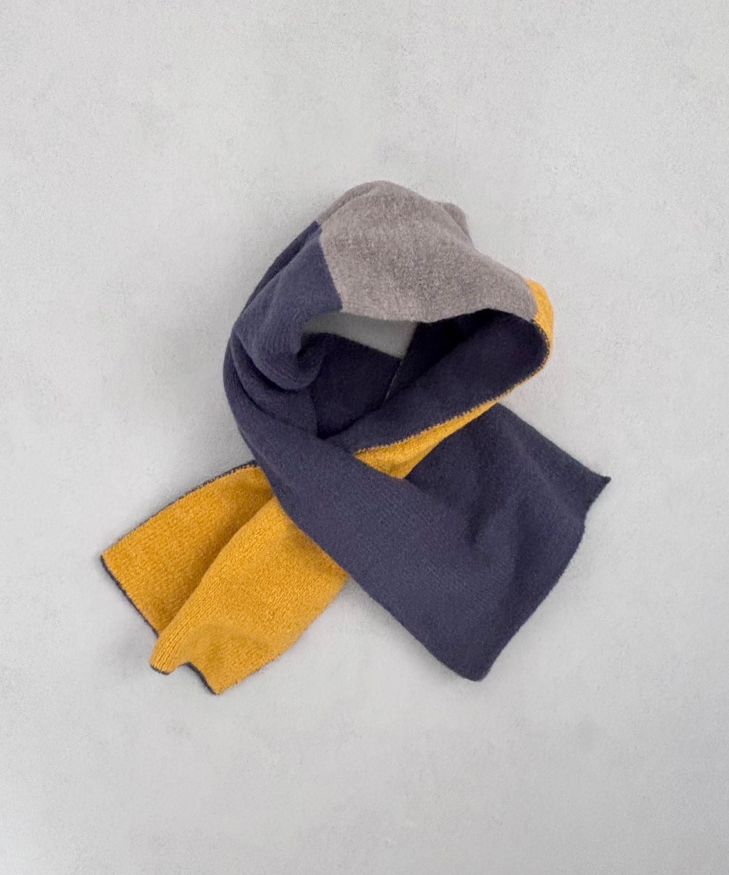 香川産マルチカラーのカプサイシンショートマフラー