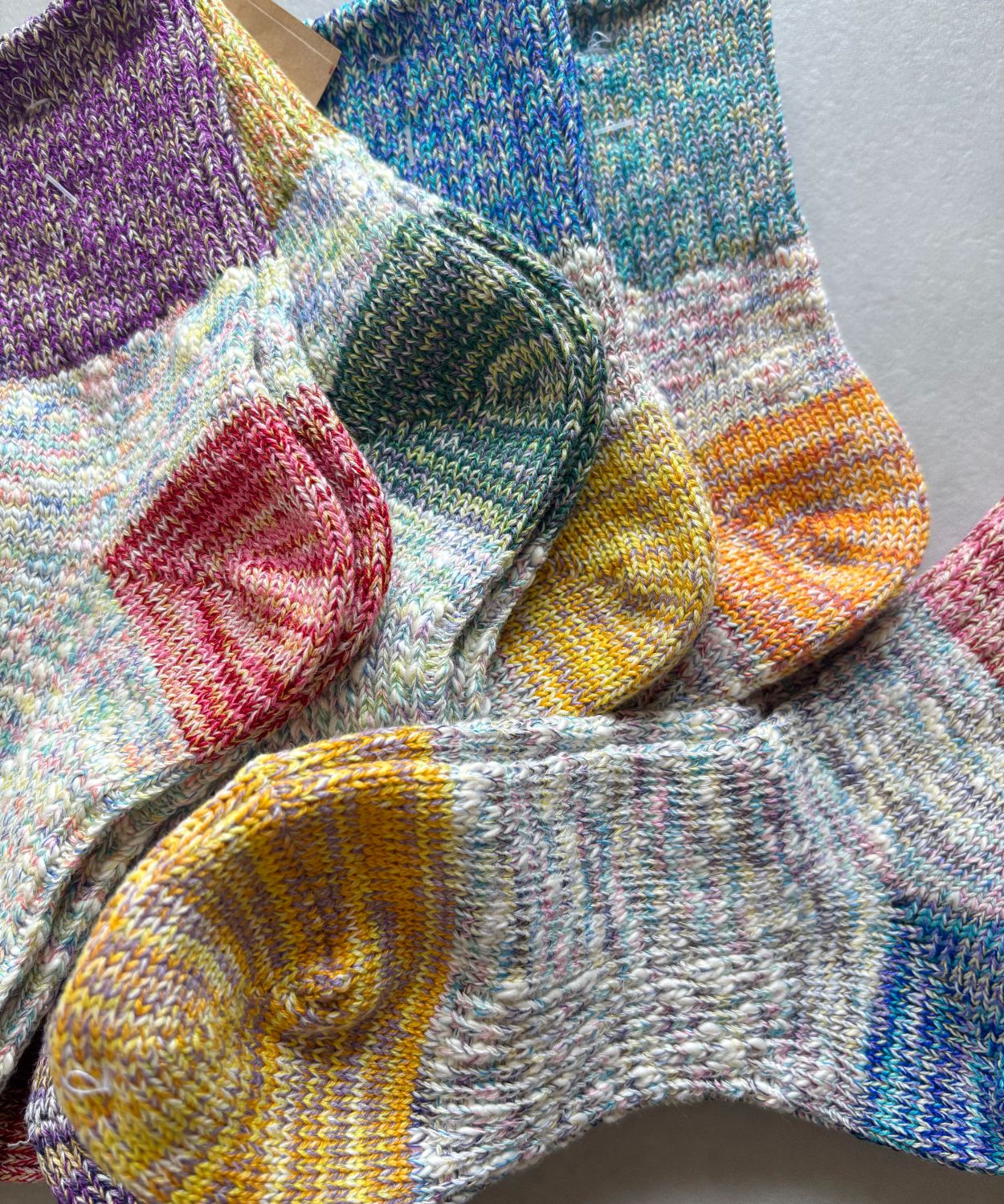 TM62S-226【何色もの糸を重ねた麻の靴下 】