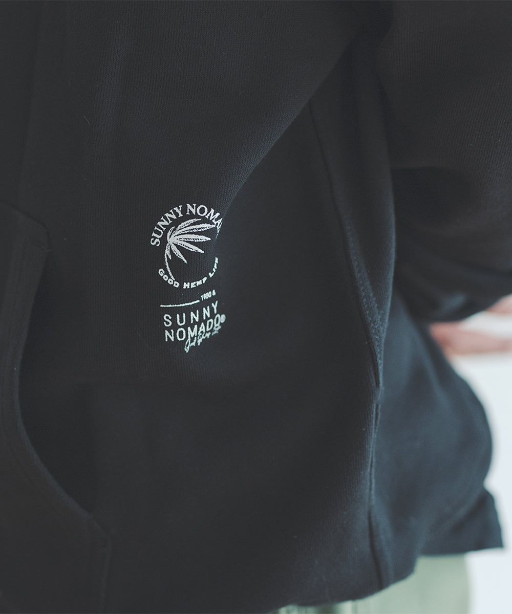 NOMADO lab ロゴ フードSWEAT