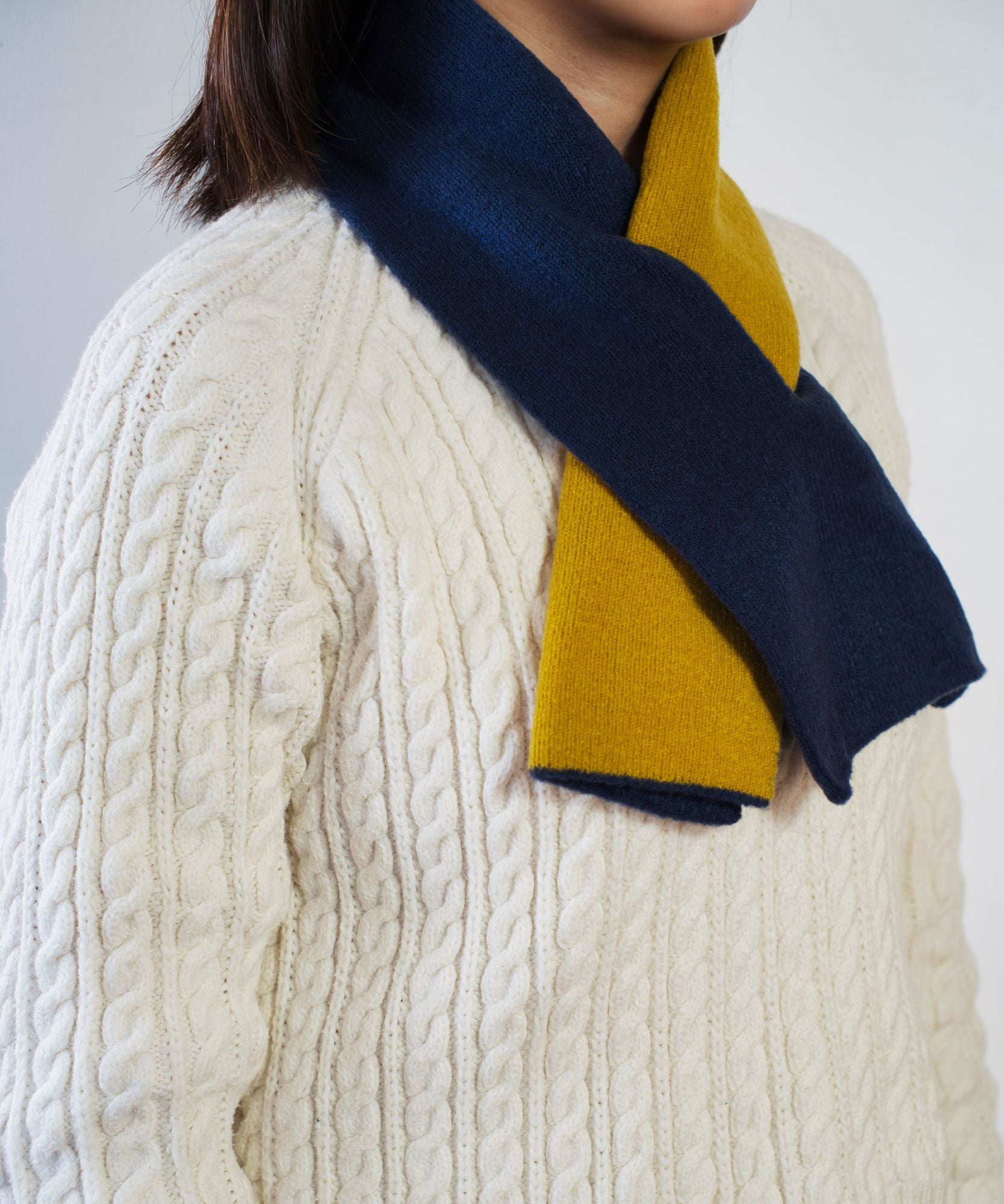 香川産マルチカラーのカプサイシンショートマフラー