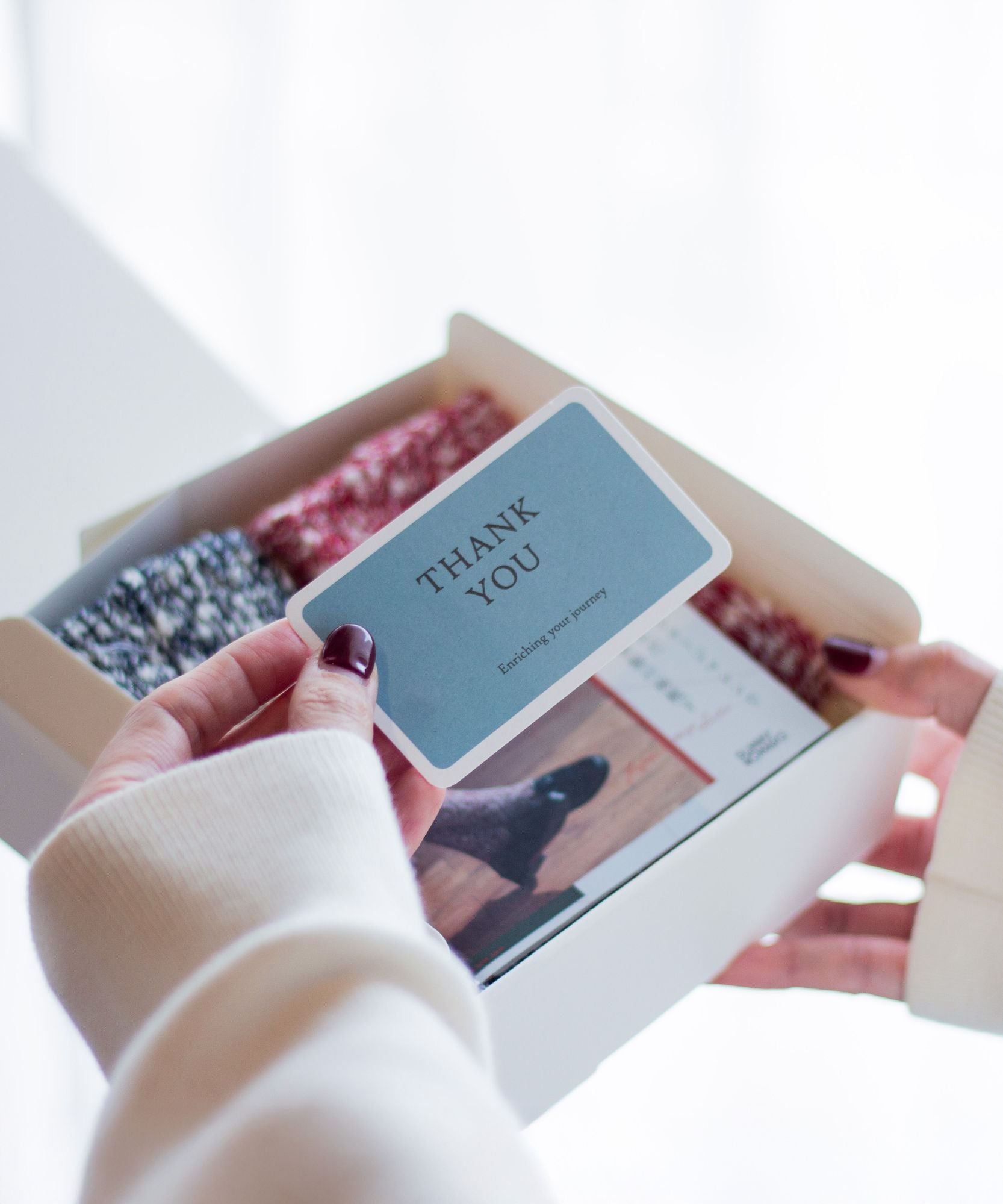 迷ったらこれを選びたい定番ロングセラー靴下セット（ネイビー×レッド）