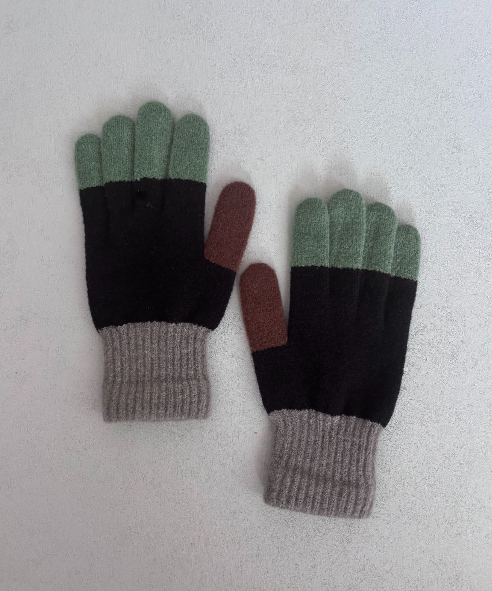 香川産マルチカラーのカプサイシン手袋