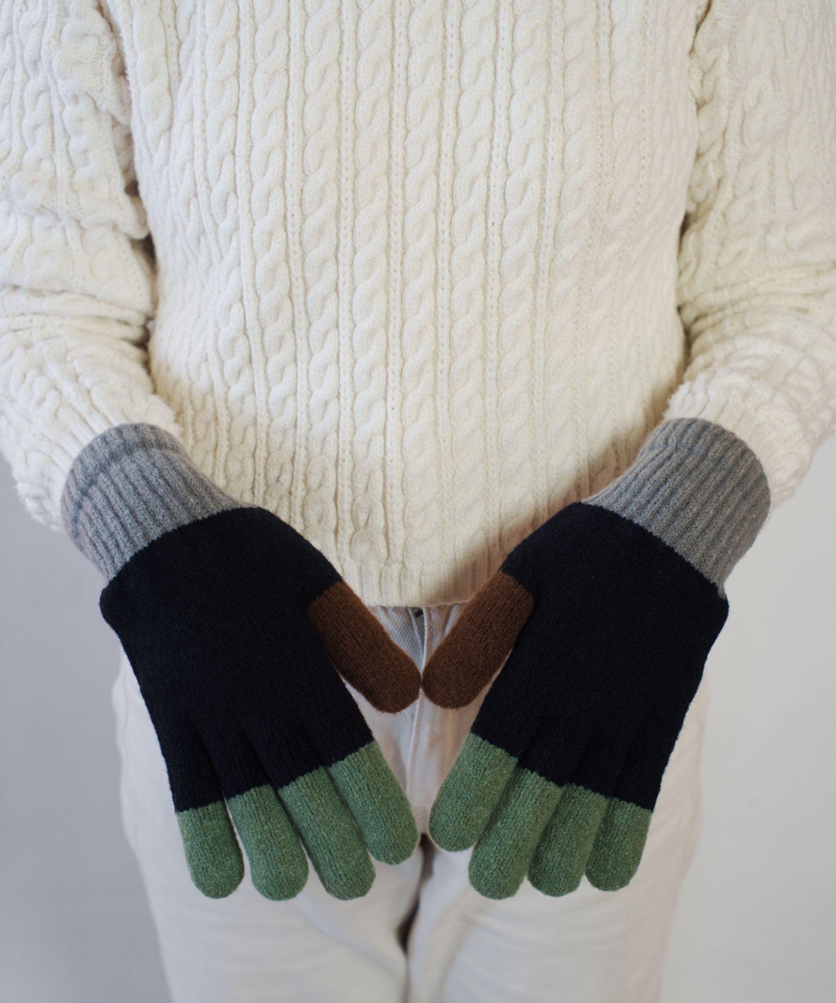 香川産マルチカラーのカプサイシン手袋